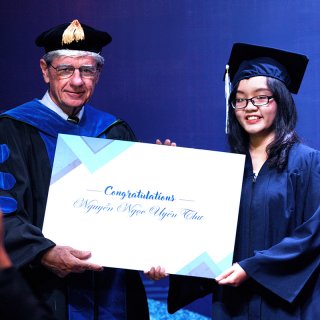 Uyên Thư & hành trình chinh phục bổng toàn phần Đại học Mỹ