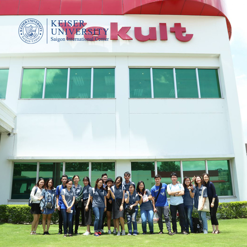 Business field trip – Chuyến trải nghiệm thực tế tại công ty Yakult Vietnam